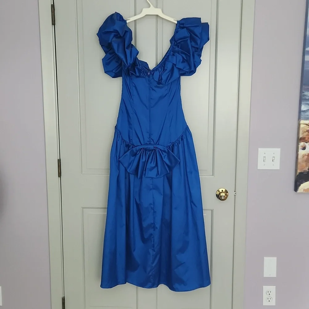 Formal Dress - Picture 2 of 2